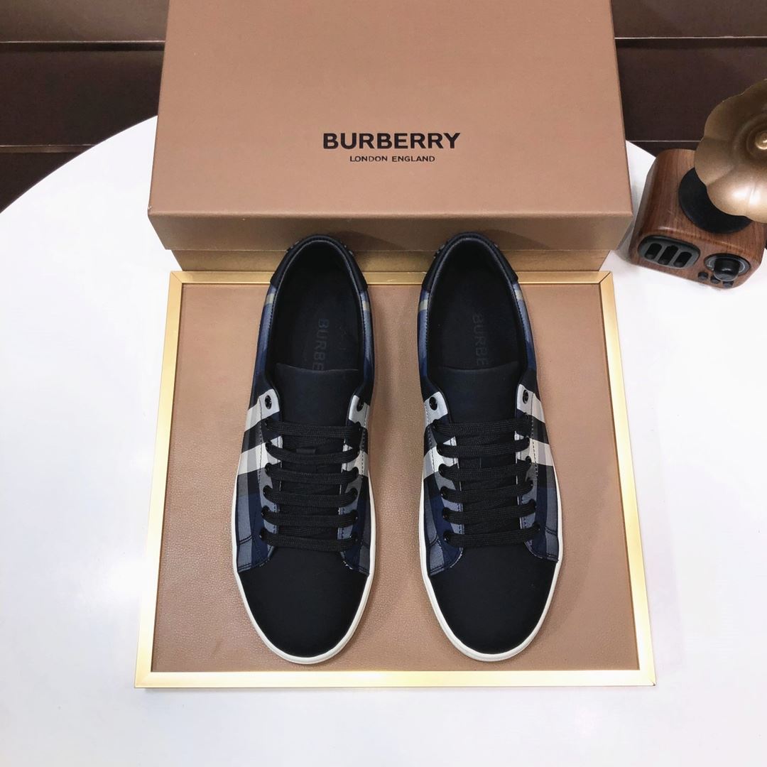 Burberry Low Shoes